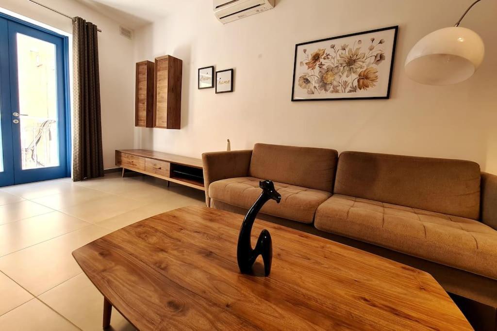 Ferienwohnung Cozy Inside.City & Beach Outside Sliema Exterior foto