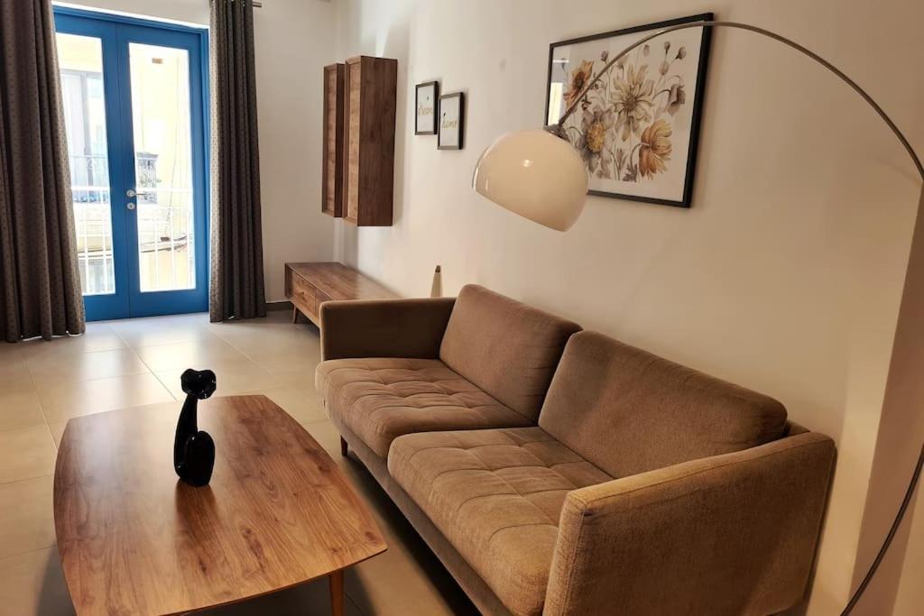 Ferienwohnung Cozy Inside.City & Beach Outside Sliema Exterior foto